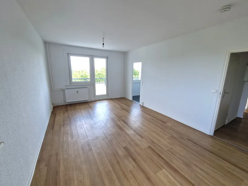 Traumhafte 2-Zimmer mit großem Sonnenbalkon ab dem 09.09.2026 — photo 1